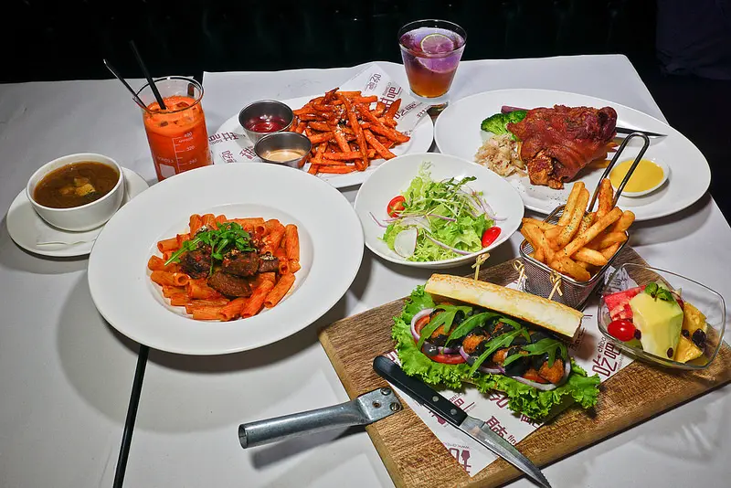 意舍酒店-吃吧餐廳, 超好吃西門町義大利麵,聚餐約會首選!!