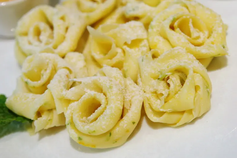 曉確幸 Lighthouse --像花一樣美麗的薄餅