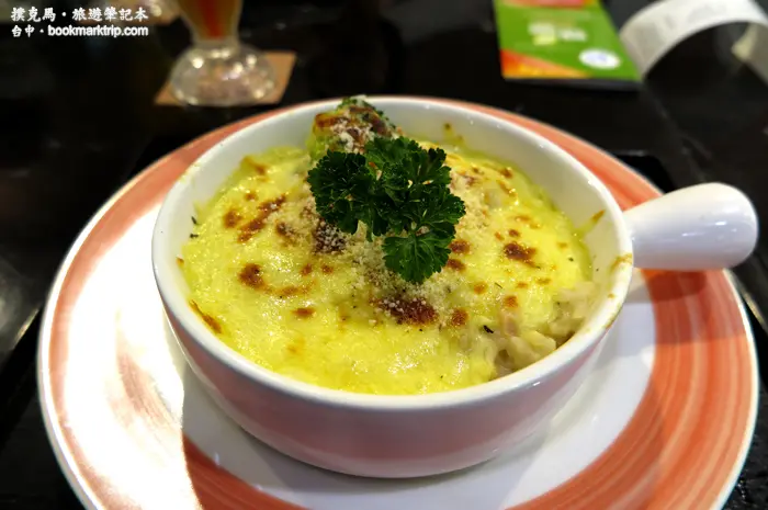 三五好友聚餐意外吃到的好料理，焗烤法式燻雞飯：糖園時尚休閒餐飲(英才店)