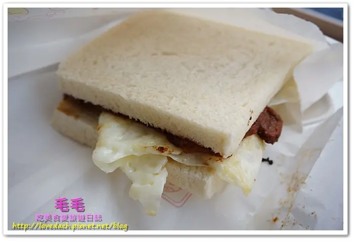 食記。【高雄。燒肉咬蛋吐司】平凡的好味道，簡單的幸福早晨