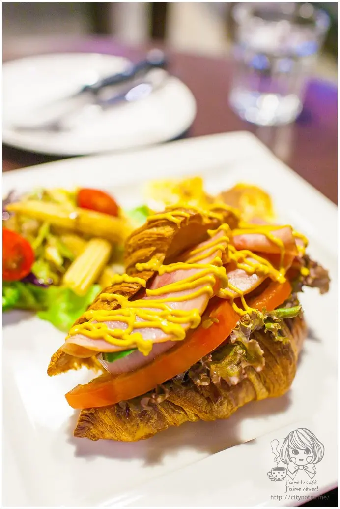 新店●PEACE & LOVE CAFE●咖啡大師冠軍咖啡與全天候早午餐