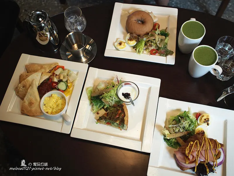 【新北市新店】Peace & Love Cafe 精緻營養早午餐佐冠軍咖啡達人手沖單品幸福滋味 大坪林捷運站