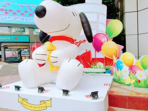 台北東區SOGO【SNOOPY耶誕樂園/白日夢公寓】免費陪你過聖誕/2018台北最新打卡點