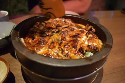 愛吃飯食記│一膳鰻魚飯，三種吃法一次滿足♥醬烤鰻魚、芥末、茶泡飯：)