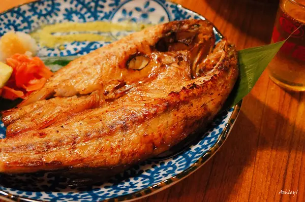 笑居樂食居酒屋小料理|新店大坪林．景美橋下．世新大學．超夯排隊居酒屋．必吃日式料理．生魚片．生啤．握壽司．串燒．新鮮好食．歡樂聚餐！