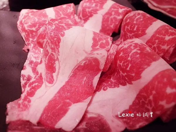 食記【台北】松江南京-辛殿麻辣火鍋吃到飽，頂級牛小排嗜肉者的天堂！