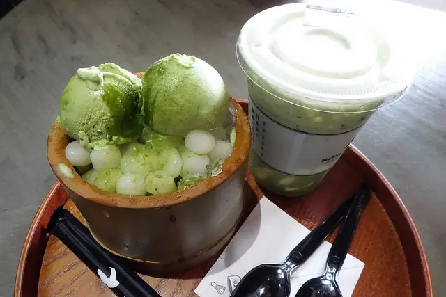 【食記】高雄新興區。三星園民合茶屋~味道濃郁的抹茶冰 但飲品略貴