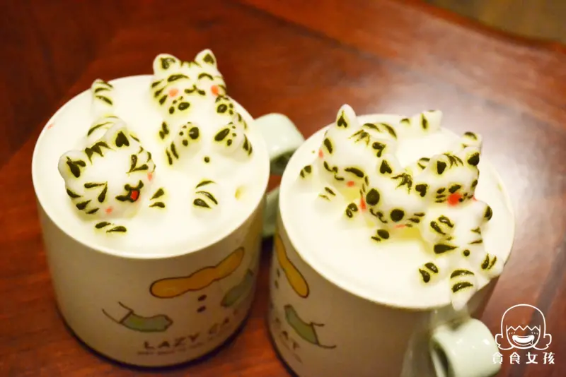 療癒貓咪立體拉花讓你捨不得喝，還有店貓陪你玩-咕嚕咕嚕貓咖啡
