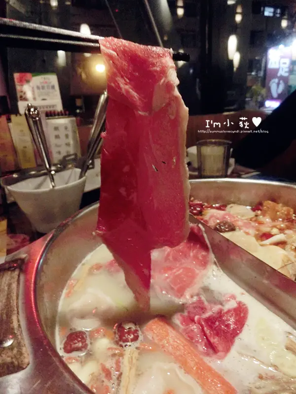小蒙牛頂級麻辣養生鍋台中旗艦店。$499~589+10%服務費火鍋吃到飽!湯頭6選2!哈根達斯吃到飽!