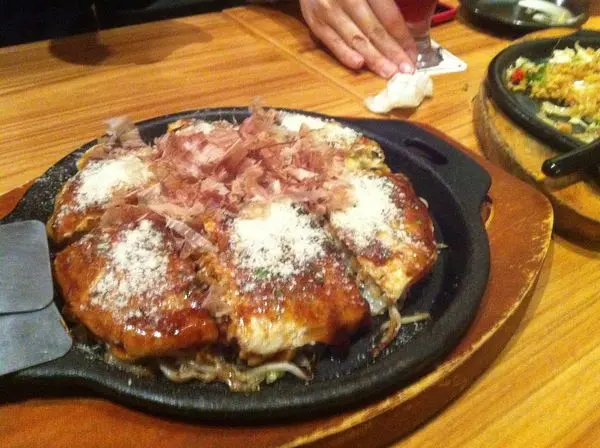 台北 大安 鐵匠鐵板燒居酒屋 - 進遠企大樓很有氣氛的日式居酒屋，起司燒料理好吃