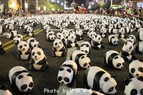 1600貓熊世界之旅-台北(夜景版)