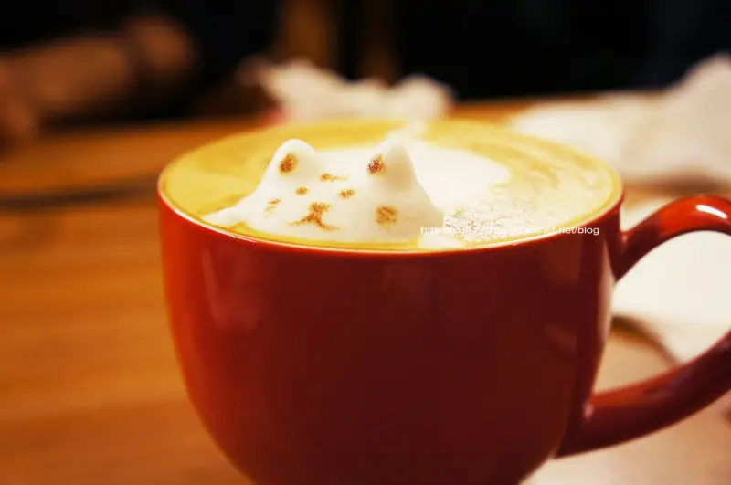 豐原 沐沐咖啡 - 豐原也有立體貓拉花耶.目前豐原區除了咖啡葉會想回訪的咖啡館.超小一間的喔.麻煩人數全部到齊再開門XDDD