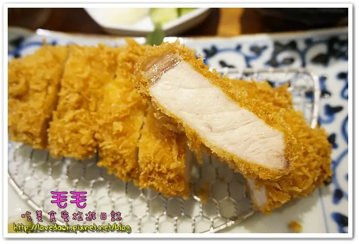 邀約。【銀座杏子豬排】好久沒吃日式炸豬排了，東區豬排店一發 ! (捷運忠孝復興站)