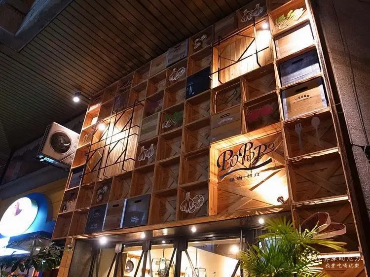 『食記』高雄左營。PoPoPo鍋物韓食，酸辣辛香一次滿足