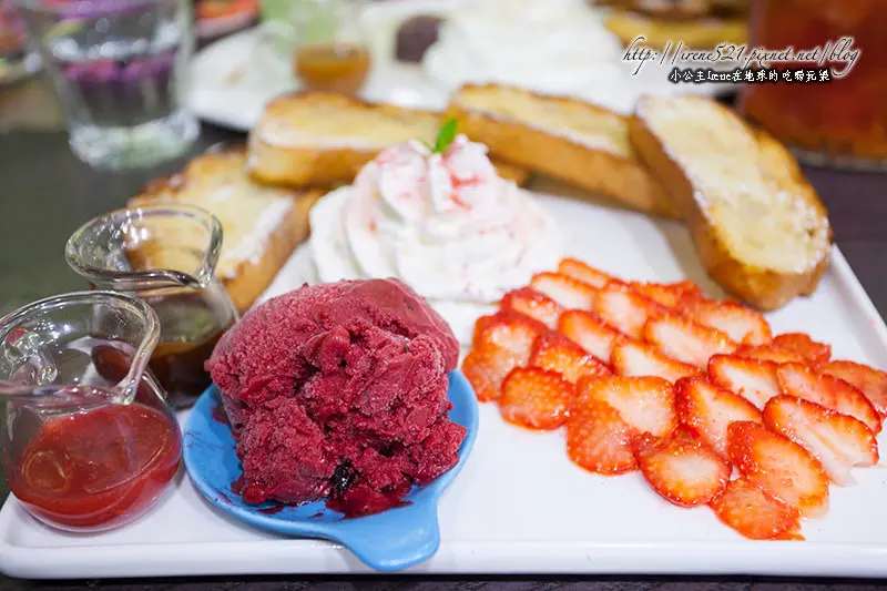 【台北內湖區】再訪瓦法奇朵二店．顛覆想像之大份量甜點