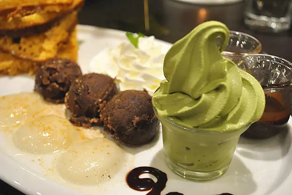 【內湖】瓦法奇朵。松露薯條超肥但超好吃阿        
      