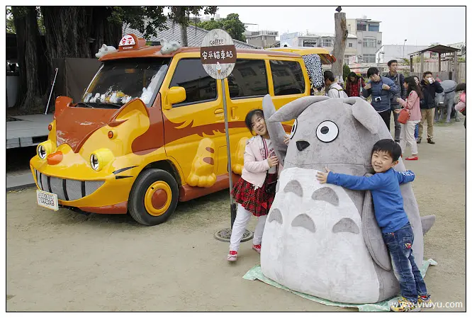 [台南．美食]安平貓小巴．龍貓車站現身台灣&夕遊水逸埠頭~安平新景點