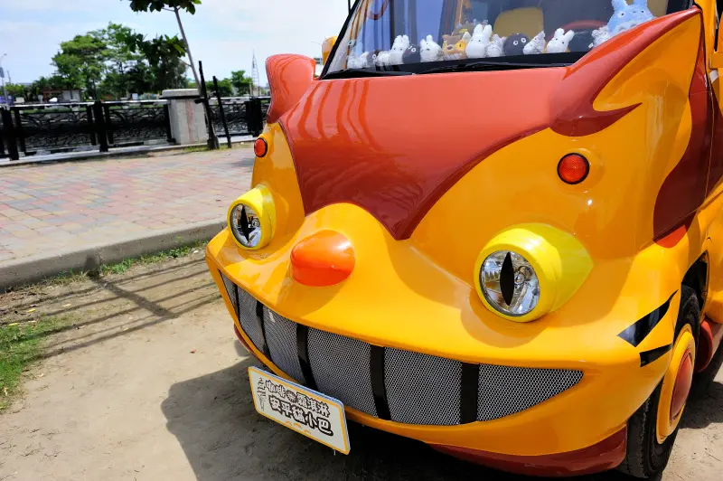 台南安平【龍貓小巴】咖啡＆霜淇淋～宮崎駿卡通龍貓場景@運河博物館(夕遊安平海關)