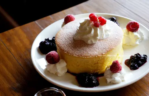 台中 巫師咖啡 - 巫師神奇的漂亮厚鬆餅在太平出現囉.記得要先預約喔