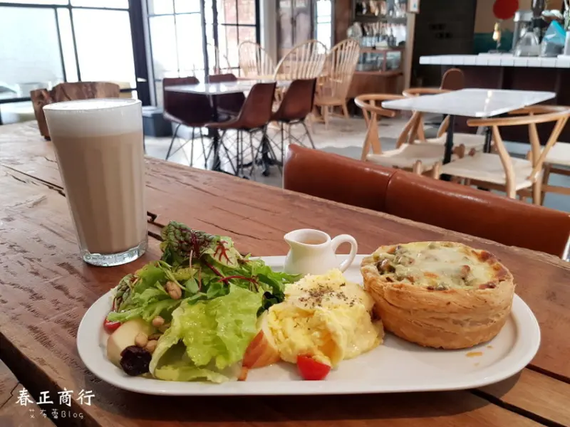 《高雄美食》春正商行コーヒー、焙煎❤老宅復古風，日式甜點店~