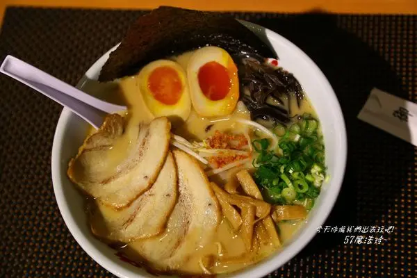 日本九州豚骨拉麵重現~山小屋拉麵        
      