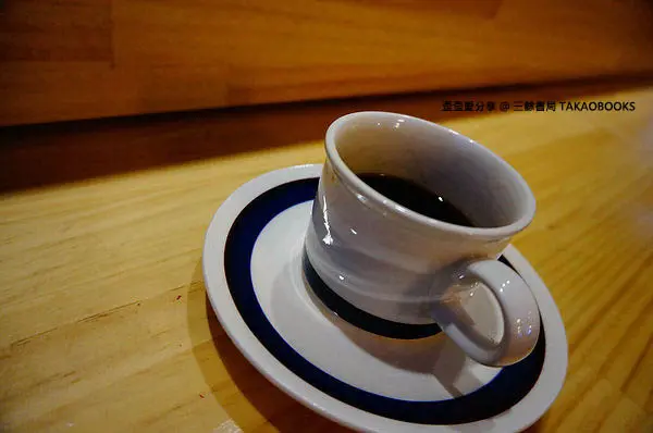 [高雄-新興] 三餘書局TAKAOBOOKS♥午後興起一陣讀書潮。獨立書局開張♥