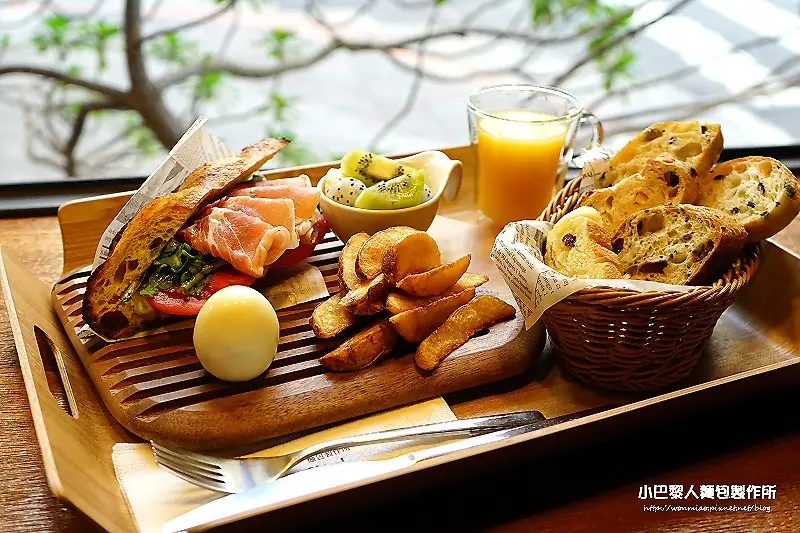 小巴黎人麵包製作所(敦南門市) ✿✿ 捷運科技大樓站美食 / 下午茶 / 輕食 / 早午餐 / 義式  推薦