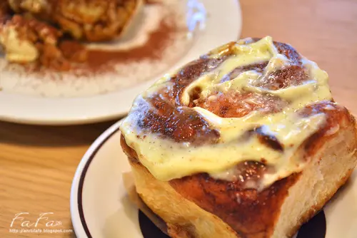 
Pica Pica Café 喜鵲咖啡。公館師大間肉桂捲與懶洋洋提拉米蘇
