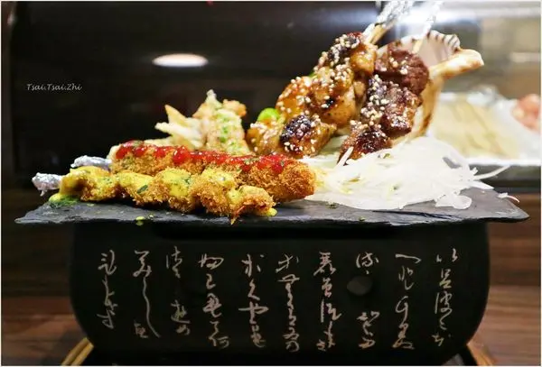 [新北永和]櫻壽司|令人驚豔！創意料理『木瓜焗海鮮』、八丁散壽司、串燒炸物、台啤水果啤酒