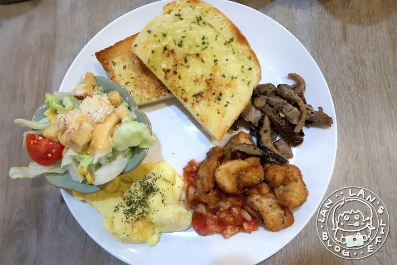 西門町早午餐 －【花嘴廚房】西門町高CP值 平價早午餐 義大利麵 - 嵐嵐的饗樂生活誌