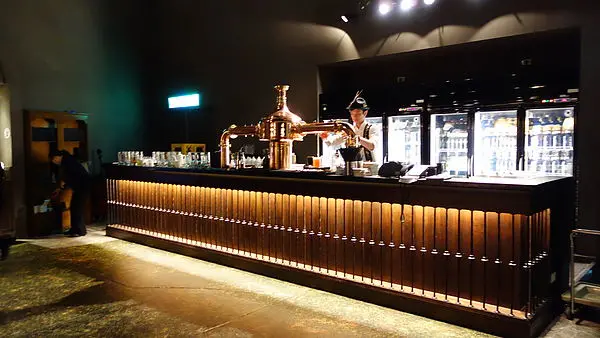 [食記] 劍南路站‧好適合多人聚餐的金色三麥