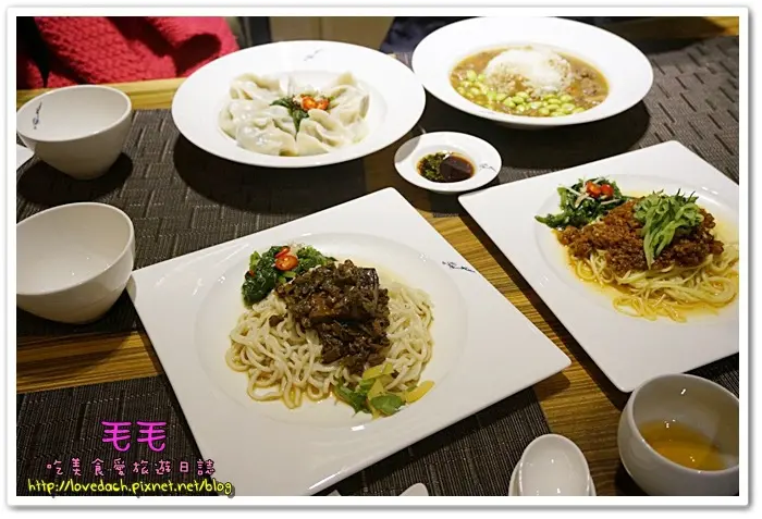 邀約。【梅門防空洞】新開幕。養生當道，品茗用餐的好地方，蔬食餐廳新選擇（捷運西門站）