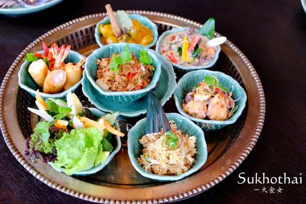 [信義區美食] Sukhothai新光信義店-新光A4，月亮蝦餅、泰式義大利麵、咖哩、松阪豬、鮑魚飯，通通不能錯過！ 信義區泰式/台北泰式/信義區聚餐/市政府站美食/寒舍餐旅/新光三越