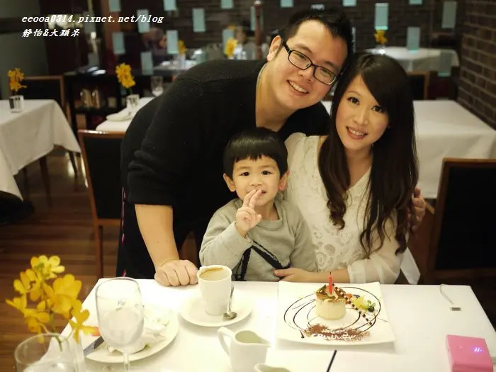 【2014】靜怡の生日大餐♥晶華酒店 Robins牛排屋~半自助式吃到飽♥