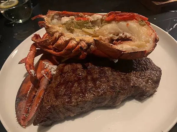 20200903@台北晶華酒店ROBINS牛排屋 牛排佳沙拉吧也很優秀