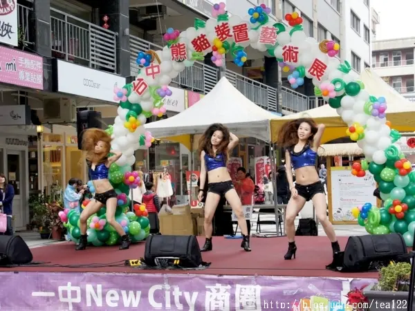 益民一中商圈貓熊展,散播歡笑,散播愛.