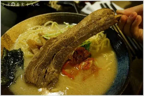 『台中。西區』日本電視冠軍拉麵❀赤阪拉麵❀草悟道店