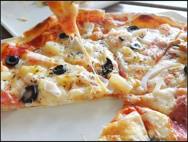 【台北】捷運東門站。永康商圈。披薩 ❤Copoka PIZZA - 家庭式手工窯烤披薩❤ 平價又美味的窯烤披薩