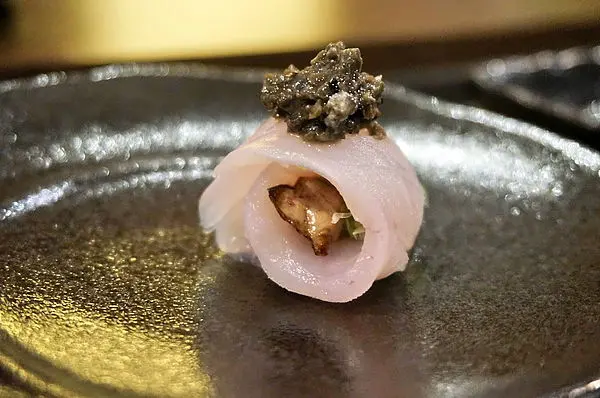 【台中美食】松陶居食屋創作料理-松露烤魚肝生魚片/特色烤魚串好好吃(居酒屋)--踢小米食記