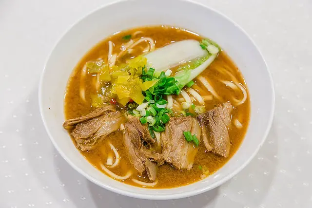 【虎亂吃一通【宜蘭市美食】大成羊排麵