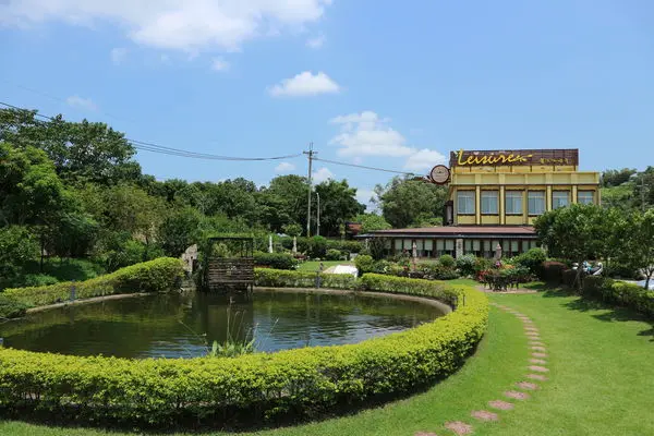 。苗栗食記。頭份儷池咖啡屋．沙坑/魚池/美食/親子友善景觀餐廳