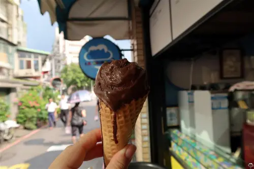 公館冰淇淋 IC Airport 冰淇淋機場 每日現做 黑巧克力/阿薩姆奶昔 冰淇淋蛋糕可訂購 公館冰店推薦~