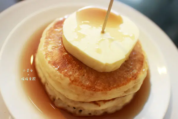 【台北。食】大安區暖暖食飲～必點超厚奶油雙層煎餅＋怪怪薯條！下午茶擺脫蛋糕更療癒得嫑嫑～