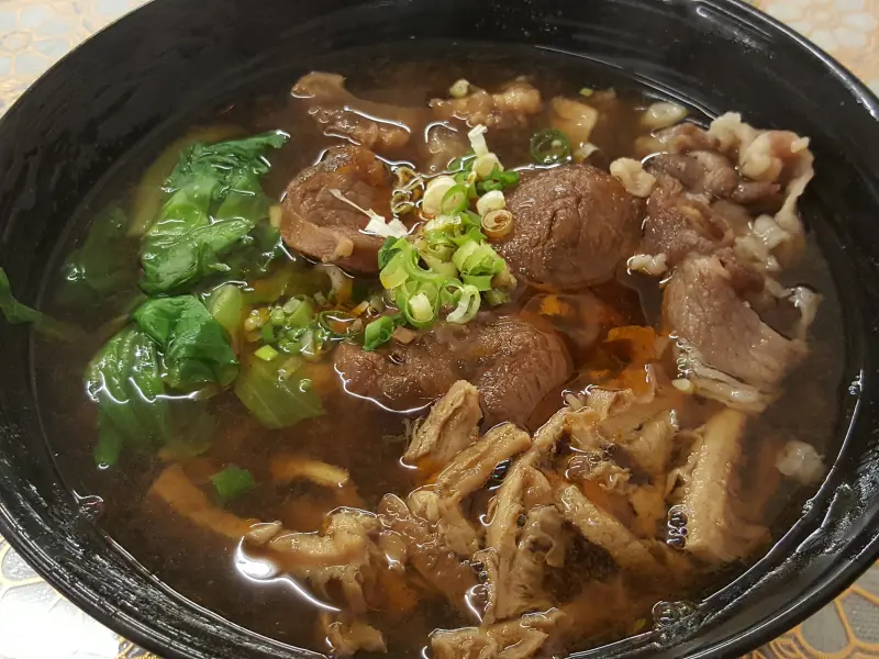 【食-新竹東區】御噂醇汁牛肉麵館♥獨家漢方特製配方♡加湯加麵不加價