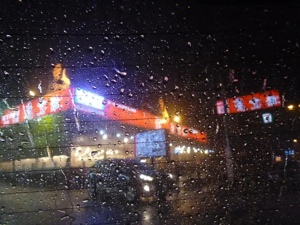 【新竹芎林】金碧輝煌甕窯城，生意好到炸掉－台灣古早味甕窯雞        
      