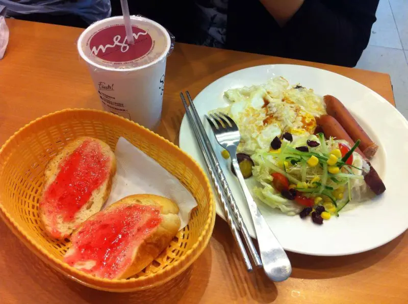 米吉米。Coffee&Sandwich 小小早餐店也有美味早午餐~