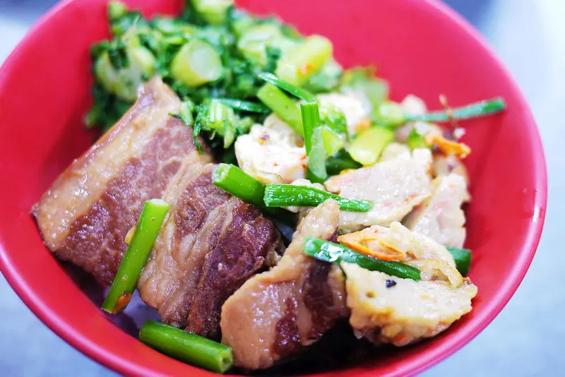 【板橋】牙籤控肉飯 ~ 板橋人的深夜食堂~~