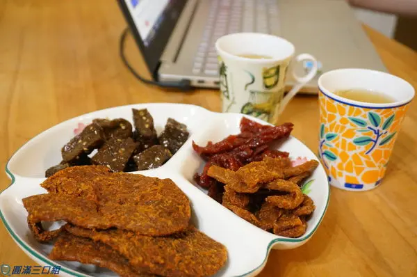 【宅配伴手禮】宏國極品特製豆乾@素食零食的下酒菜 令人耳目一新的上癮滋味