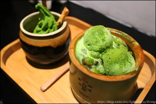 高雄美食：上林茶屋．三星園～將軍的眼淚，山城宇治金時，滿滿的抹茶冰，還有特濃雙倍抹茶