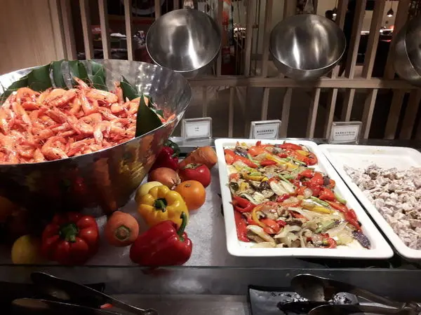 下午茶自助式吃到飽使用餐券比較划算~金典酒店柏麗廳